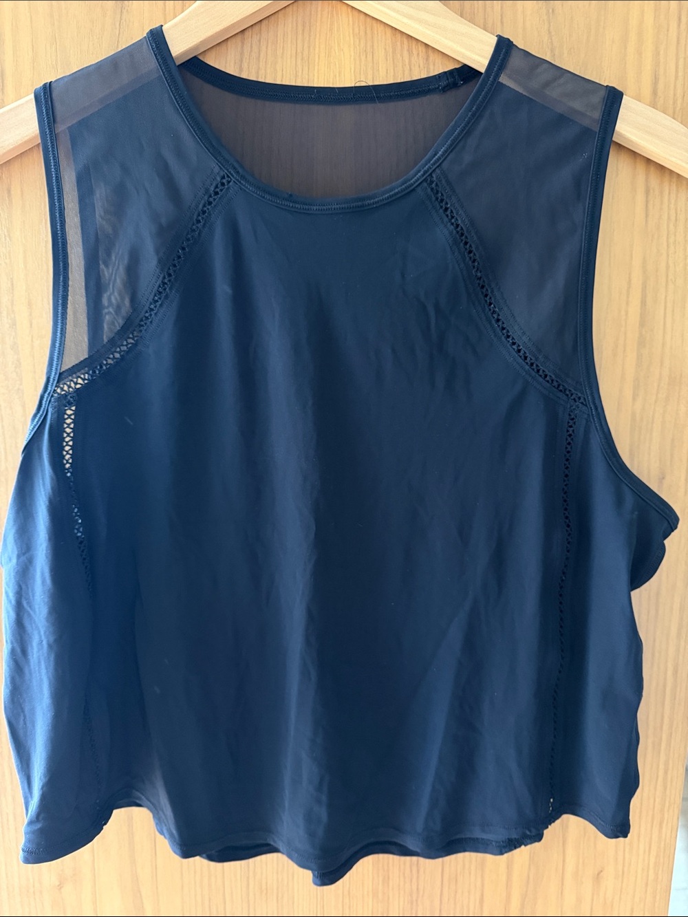 Lululemon Athletica unique Women's Black Mesh athletic Tank Top